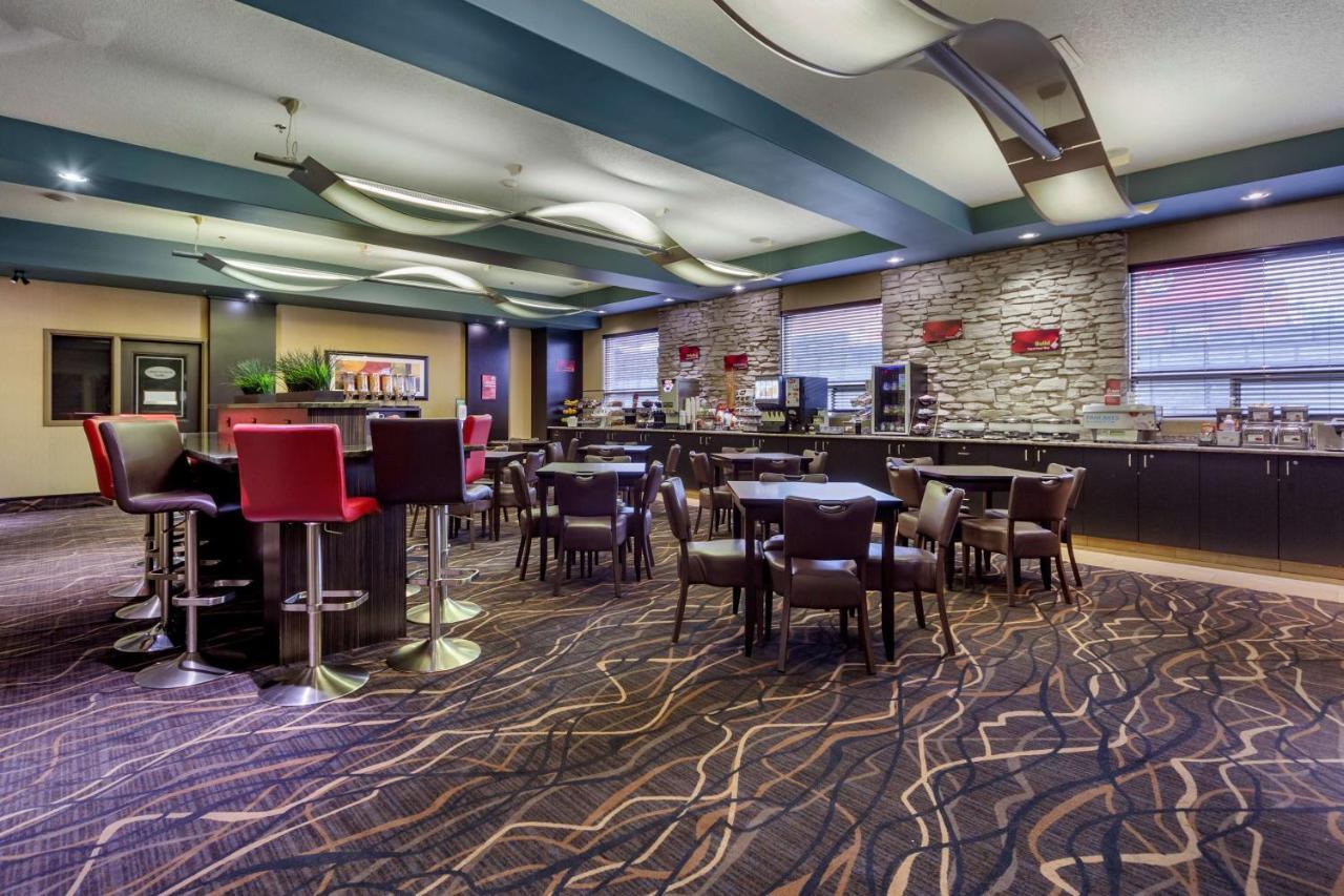 Best Western Plus The Inn At St Albert Saint Albert Exterior foto